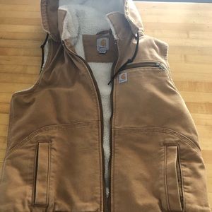 Cutest women’s size small carhartt vest